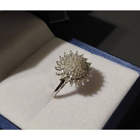NEW~Gorgeous 1/2 Carat Genuine Diamond Sunburst Cocktail Ring Sz 8 - Picture 4 of 9